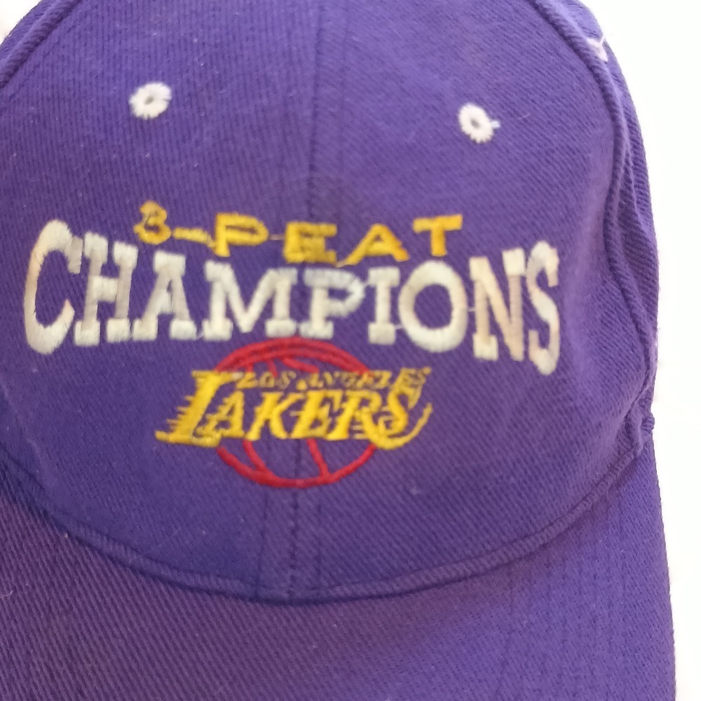 VINTAGE LA LAKERS 2002 3-PEAT NBA CHAMPIONS American Cap 100% Acrylic Kobe Shaq - Picture 3 of 7